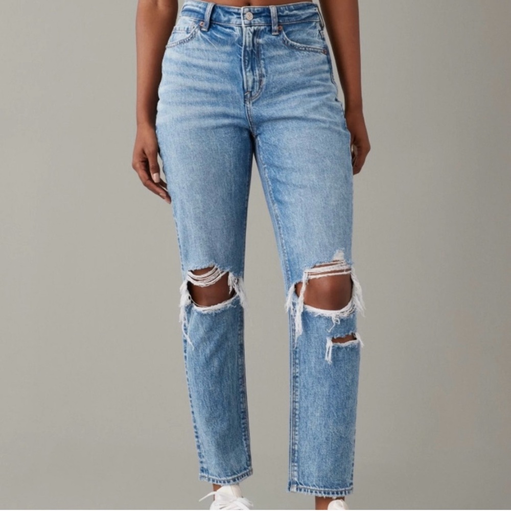 American Eagle Outfitters Light Wash High-Rise Distressed Jeans